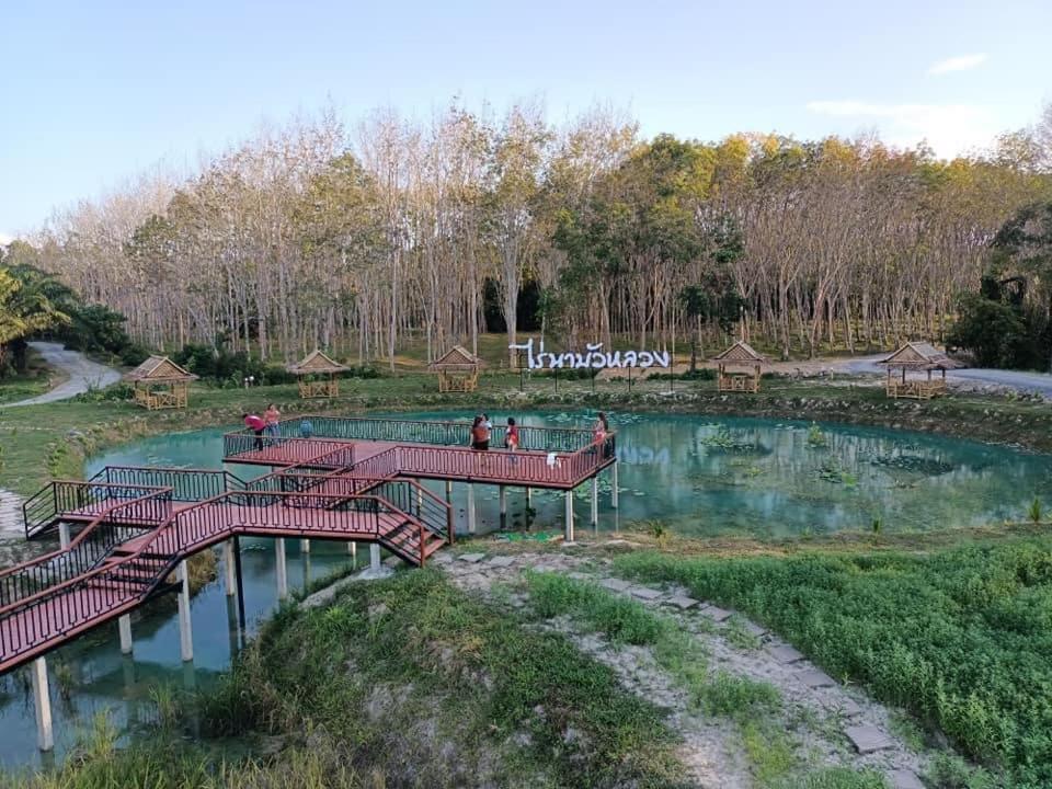 Raina Bualuang Cafe & Farm Stay Ban Na No Exterior photo