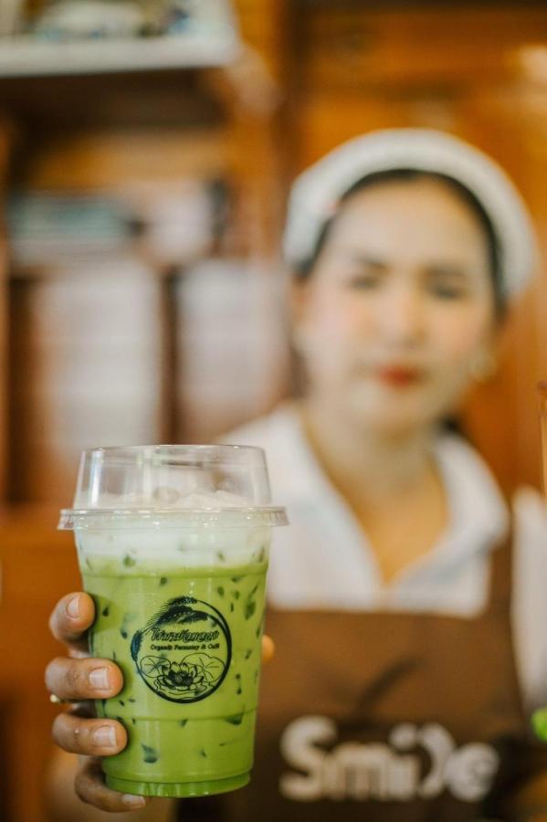 Raina Bualuang Cafe & Farm Stay Ban Na No Exterior photo